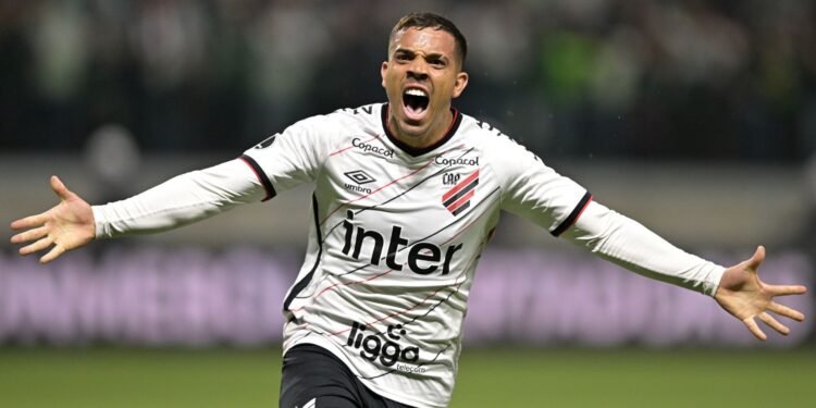 Terans pode retornar ao futebol brasileiro (Crédito: Getty Images)