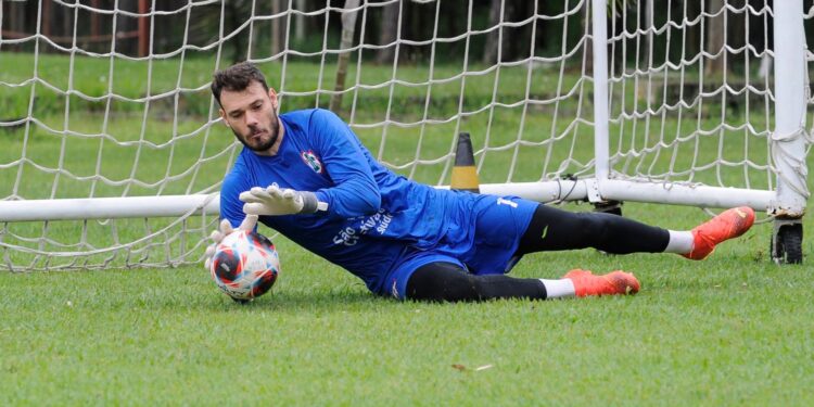 Thomazella revela momento mais difícil da carreira e projeta Paulistão (Crédito: Reprodução / Twitter: @Lusa_Oficial)