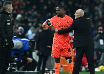 Milan x Udinese é interrompido após ataques racistas contra Maignan (Crédito: Getty Images)