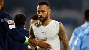 Neymar faz postagem e rebate comentários sobre seu peso: “Gordo?” (Crédito: Getty Images)