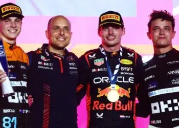 Verstappen elogia pilotos da Mc Laren (Crédito: Foto: Reprodução/Twitter F1)