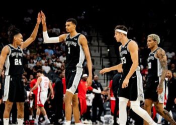 Victor Wembanyama e os Spurs (Crédito: Reprodução Instagram)