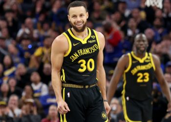Curry bate recorde e Celtics passeiam na NBA (Crédito: Getty Images)