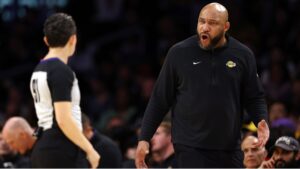 Técnico dos Lakers ficou chateado com a arbitragem da última partida (Crédito: Getty Images)