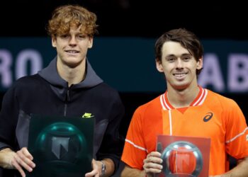 Jannik Sinner e Alex De Minaur (E/D) (Crédito: Getty Images)