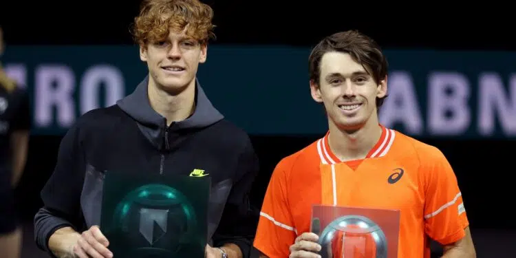Jannik Sinner e Alex De Minaur (E/D) (Crédito: Getty Images)