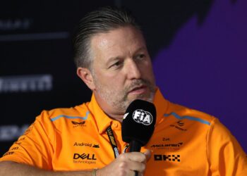 Zak Brown, chefe da McLaren na F1 (Crédito: Getty Images)