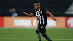 Clube europeu anuncia Victor Sá, ex-Botafogo (Crédito: Getty Images)