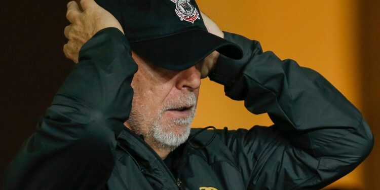 Mano Menezes, ex-técnico do Corinthians (Crédito: Getty Images)