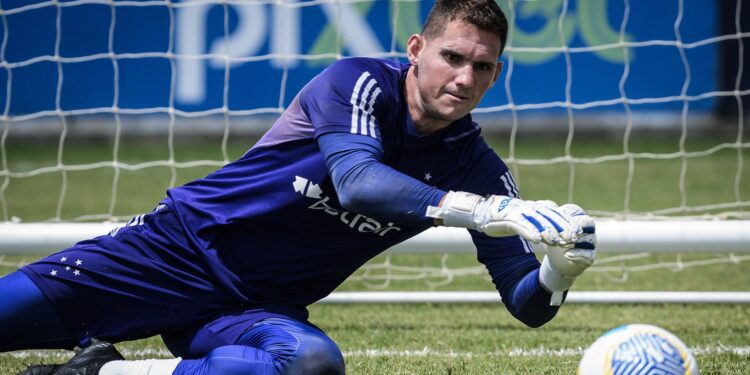 Após vitória, Rafael Cabral fala sobre momento no Cruzeiro: “Me cobro...” (Crédito: Gustavo Aleixo / Cruzeiro)