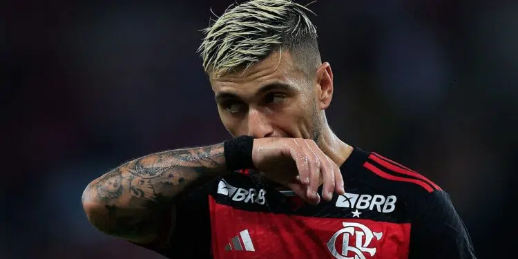Arrascaeta fala sobre possível oportunidade na Europa: “Sempre decidi...” (Crédito: Getty Images)
