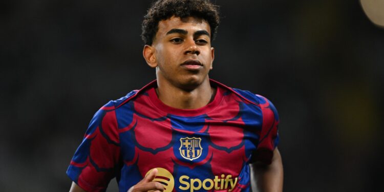 PSG se interessa por Lamine Yamal para substituir Mbappé (Crédito: Getty Images)