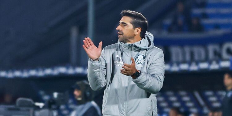 Abel Ferreira se derrete pelo Palmeiras após goleada (Crédito: Getty Images)