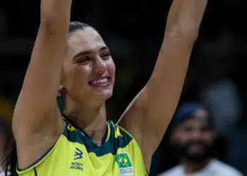 Jogadora não tem condições de voltar a atuar na Liga das Nações (Crédito: Divulgação/CBV)