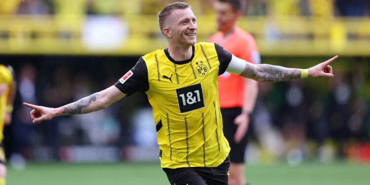 Reus marca na despedida do Signal Iduna Park (Crédito: Getty Images)