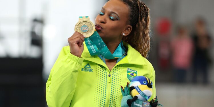 Rebeca Andrade brilha na última competição antes das Olimpíadas (Crédito: Getty Images)