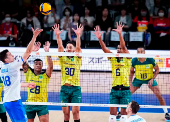 O Brasil desperdiçou vários set points ao longo da partida (Crédito: Foto: CBV)