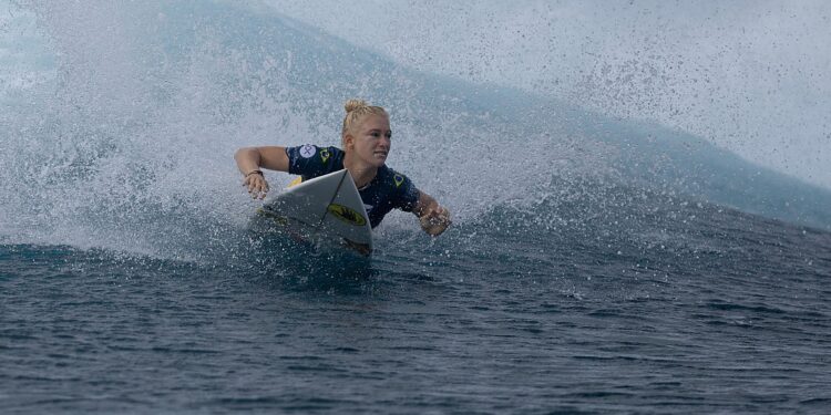 Tati Weston-Webb, surfista brasileira (Crédito: Getty Images)