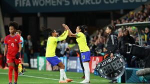 Brasil ainda contou com Marta no segundo tempo da estreia - GettyImages