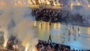 Amistoso de basquete na Sérvia viralizou na web - Reprodução/Twitter