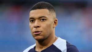 Apresentação de Mbappé terá entrada gratuita no Santiago Bernabéu (Crédito: Getty Images)