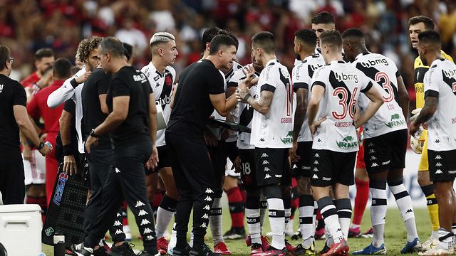Vasco em campo contra o Flamengo nas semis do Campeonato Carioca - Daniel Ramalho/CRVG/Flickr