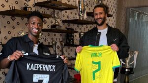 Vini Jr e Colin Kaepernick - Reprodução/Instagram
