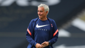 Mourinho é chamado de imperador depois de ser anunciado pela Roma - GettyImages