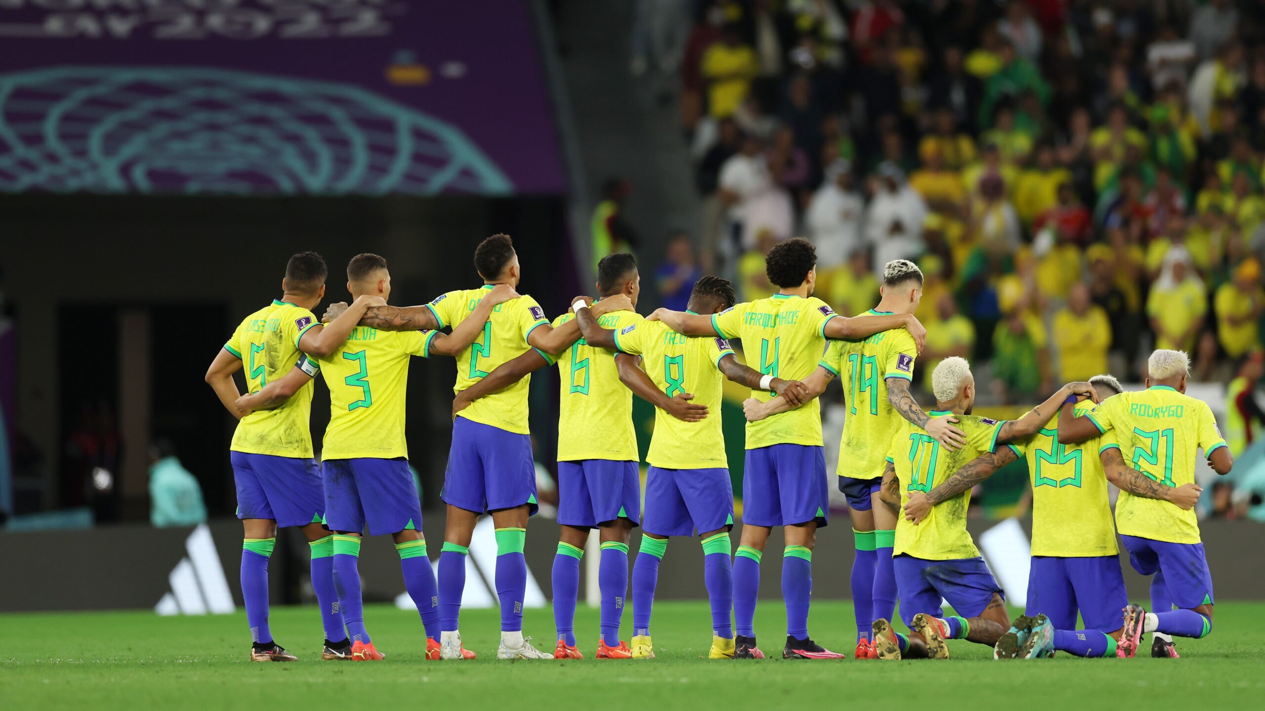 Após eliminação do Brasil, jornal argentino ironiza danças - GettyImages