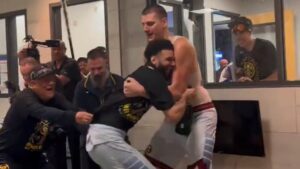 Elenco do Denver Nuggets celebra título da NBA - Reprodução/Twitter