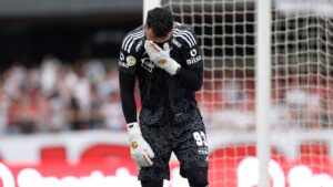 O São Paulo tem Jandrei na sua meta, mas Rogério Ceni pode promover sua saída do time titular - GettyImages