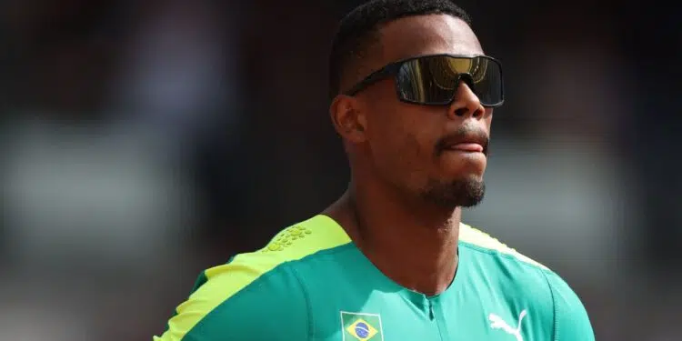 Atleta do decatlo detona materiais fornecidos pela CBAt para a Olimpíada (Crédito: Getty Images)