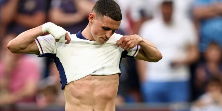 Foden demonstra frustração, mas defende Southgate: “Temos de...” (Crédito: Getty Images)