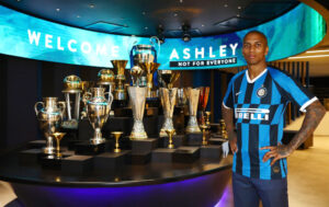 O contrato de Young com a Inter é de seis meses com a possibilidade de aumentar para mais um ano - Getty Images