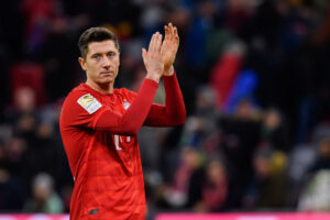 Lewandowski tem 27 gols na temporada - Getty Images