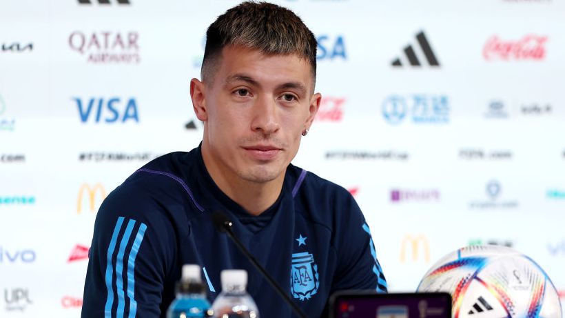 Lisandro Martínez defende a Argentina na Copa do Mundo 2022 - Getty Images