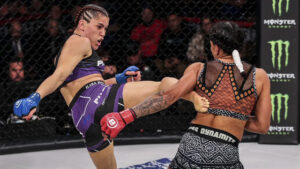 Brasileira avança rumo à disputa de título - Divulgação/Bellator