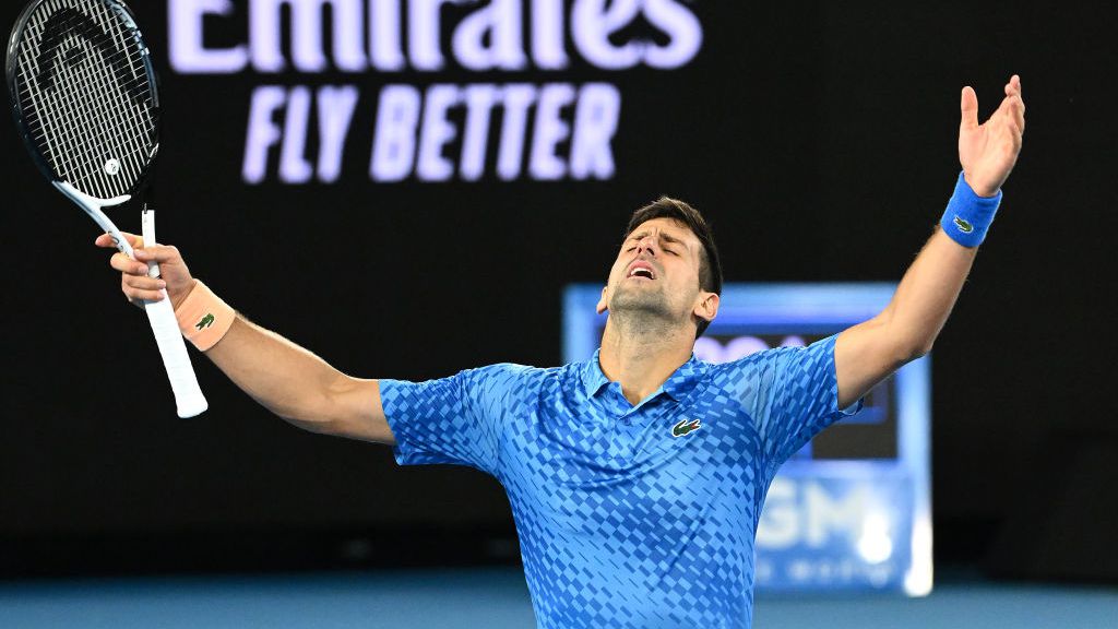 Novak Djokovic sofreu com fortes dores durante sua classificação no Australian Open - GettyImages