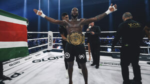 Donegi Abena é o novo campeão - Divulgação/Glory