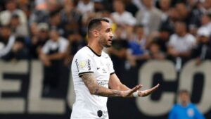 Renato Augusto encantou a web com uma linda assistência - Getty Images