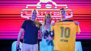 Caio Ribeiro homenageou Pelé em seu soccer camp de sucesso - PRODUTTORA