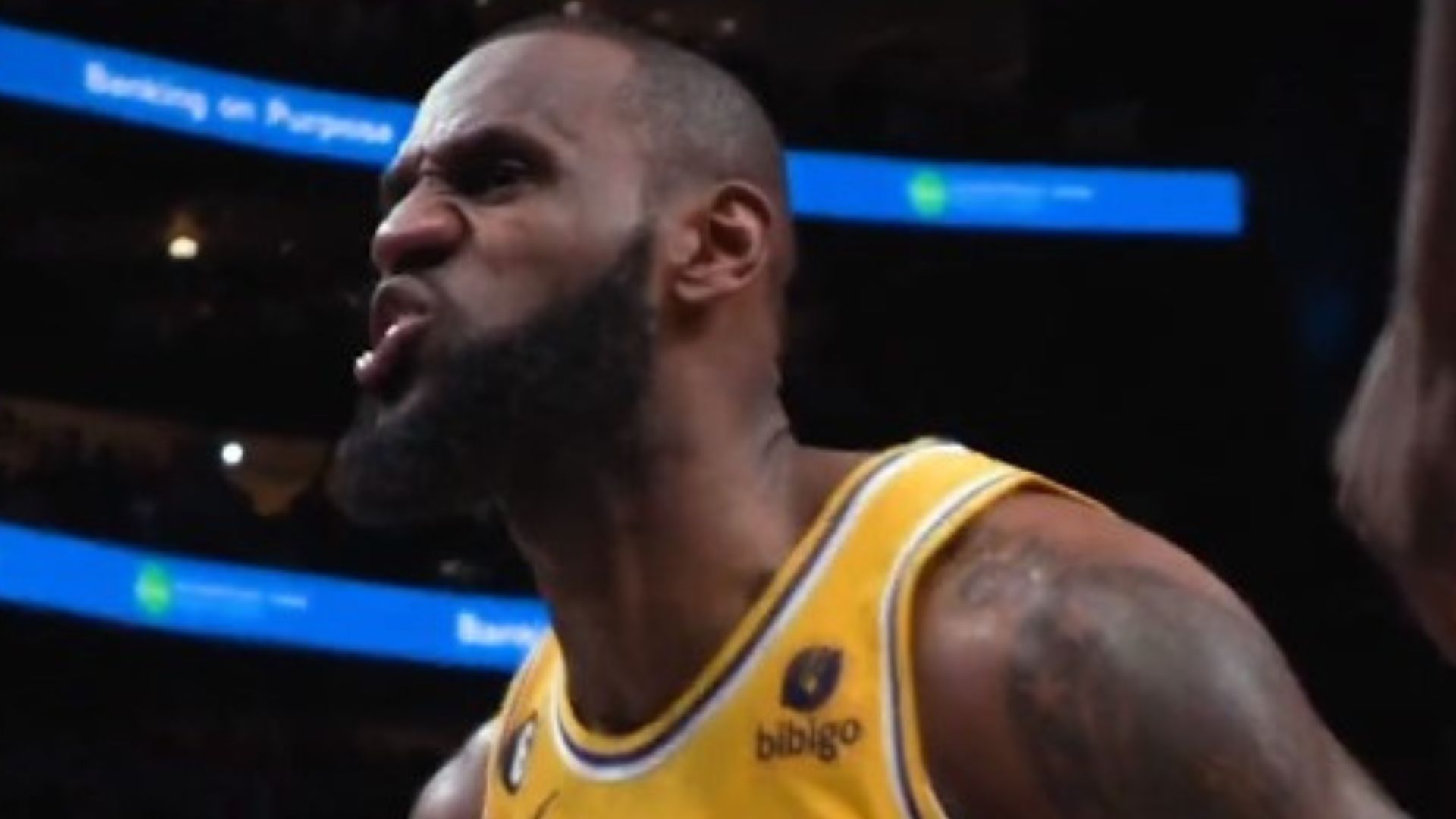 LeBron James saiu revoltado com a sua atuação após vacilo diante dos Grizzlies - Lakers/Reprodução