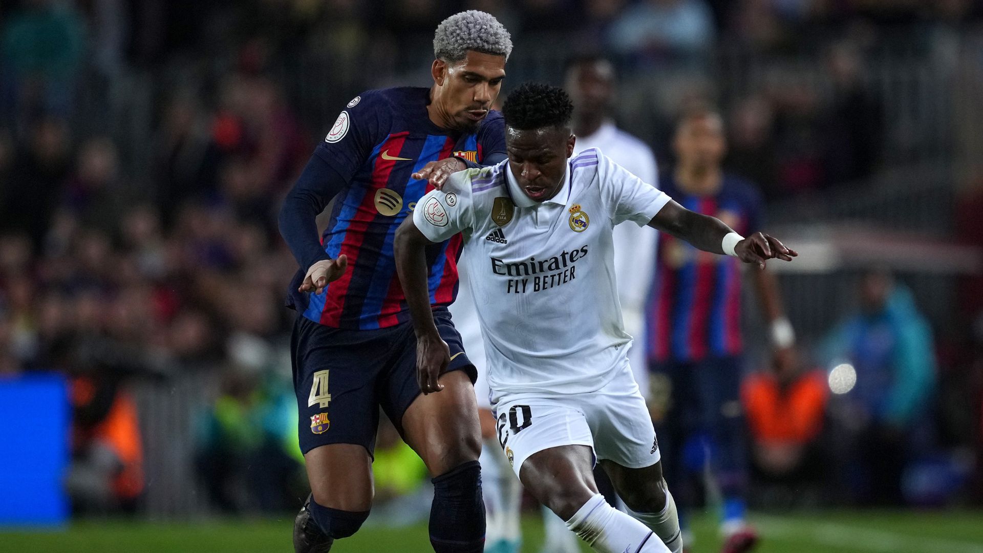 Ronald Araújo dispara contra Vini Jr após ‘El Clássico’ - Getty Images