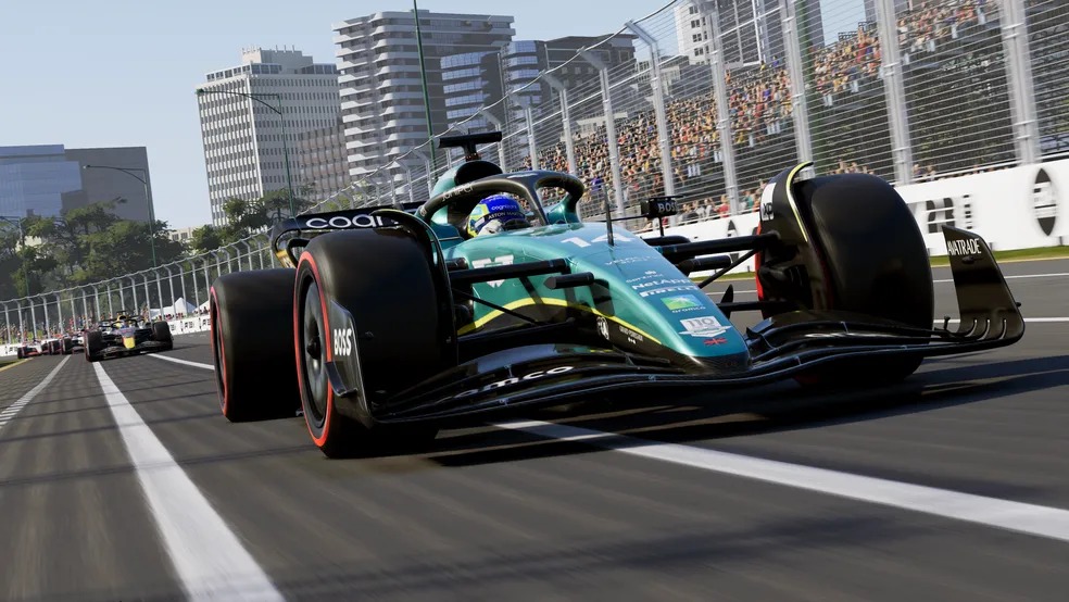 Carro na pista durante o jogo da F1 2023 - Foto: Divulgação