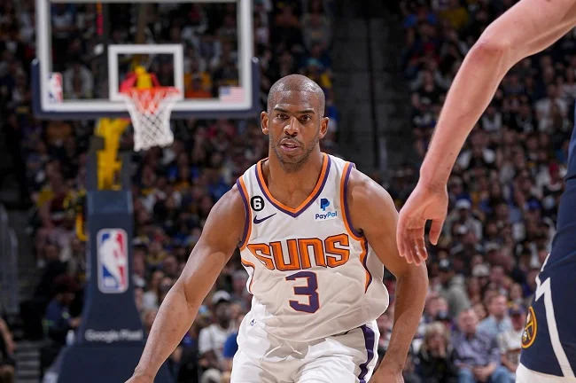 Chris Paul em ação na NBA - Foto: Bart Young/Agence France-Presse (AFP)