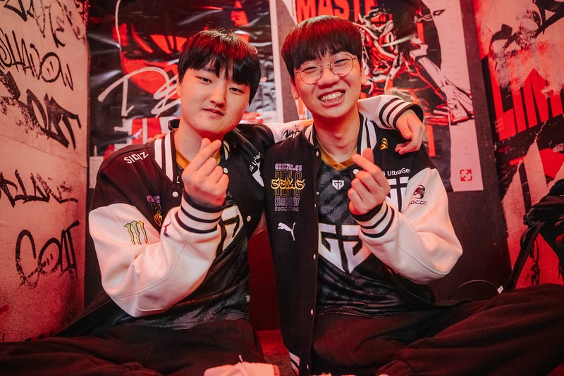 Foto: Colin Young-Wolff/Riot - Kim "Peyz" Su-hwan e  e Choi "Doran" Hyeon-joon da Gen.G Esports
