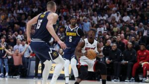 Butler chamou a responsabilidade contra os Nuggets e ofuscou Nikola Jokic na final da NBA - GettyImages