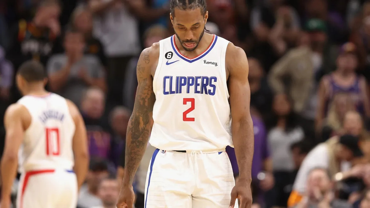 Kawhi durante os playoffs de 2023 - Christian Petersen/Getty Images