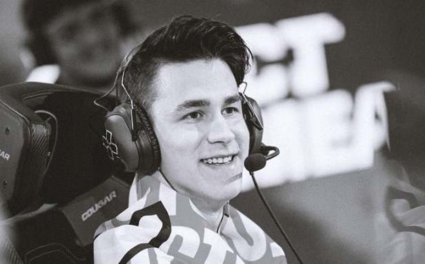 Karel "Twisten" durante o VCT EMEA em Berlim, Alemanha - Instagram/Team Vitality