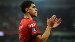 Vitor Bueno comenta polêmica no Athletico-PR - Getty Images